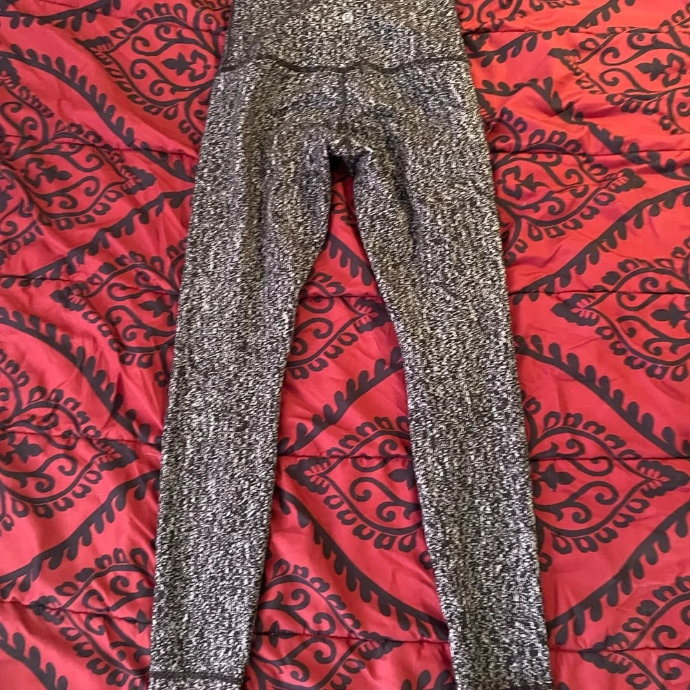 Lululemon Athletica High Times Women size 4 HR Jacquard Pattern Leggings 25”